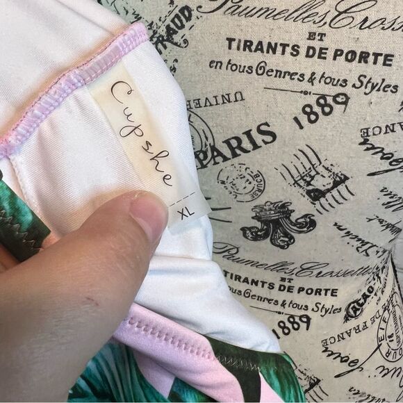 Cupshe tea lavender bikini top high neck tie back size small - Picture 4 of 8